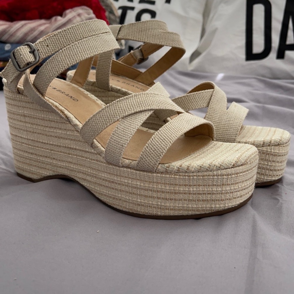 Lucky Brand Carlisha Sandals size 9.5 platform espadrilles beige